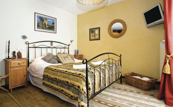 Chalet Marmottes, Serre Chevalier, Double Bedroom